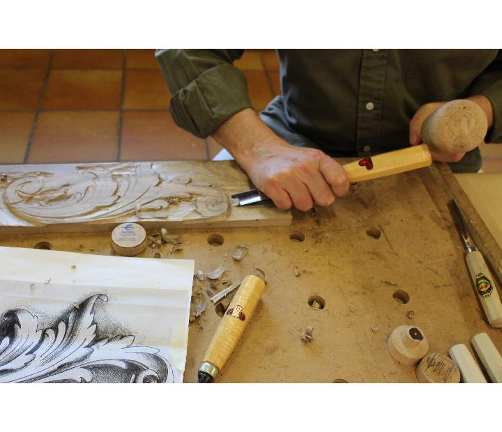 Talla de madera y marquetería