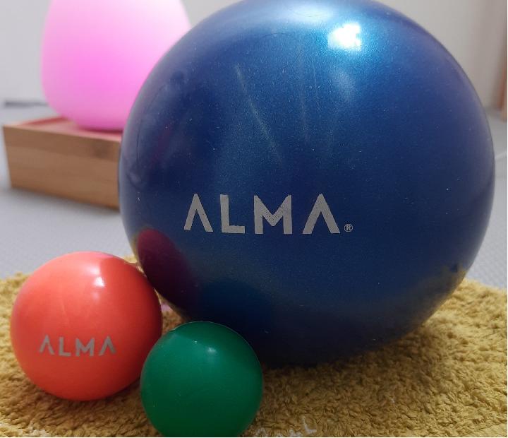 Terapia facial y corporal con pelota