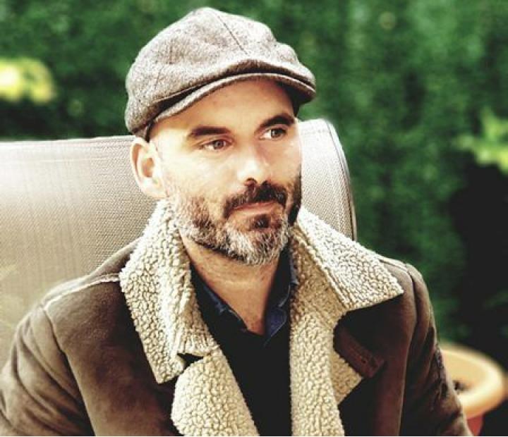 Tertulias Dialógicas Docentes con José Carlos Ruiz. Cómo educar en el pensamiento crítico en clase y en casa.