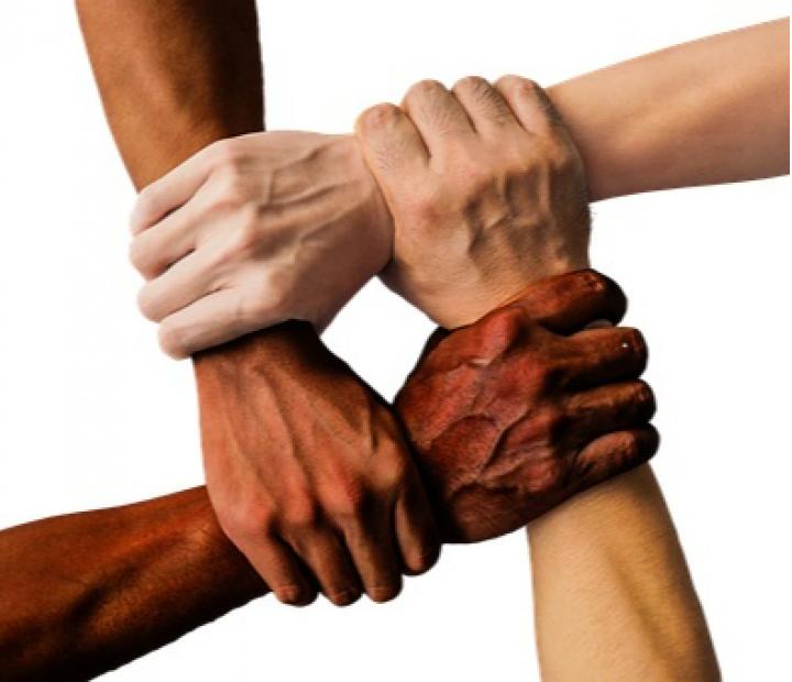 Manos Unidas. Frenar la desigualdad está en tus manos