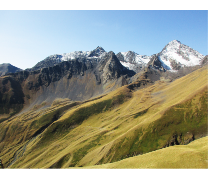 Omalo-Kazbegi: cinco pasos, cinco repúblicas, cinco fronteras. Con Íñigo Jáuregui