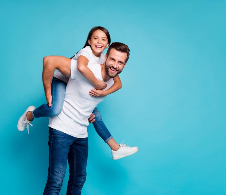 Servicio de madrugadores. Campus Bienvenido verano ¡A disfrutar! y En vacaciones venir al campus mola más. Del 4 al 6 de septiembre