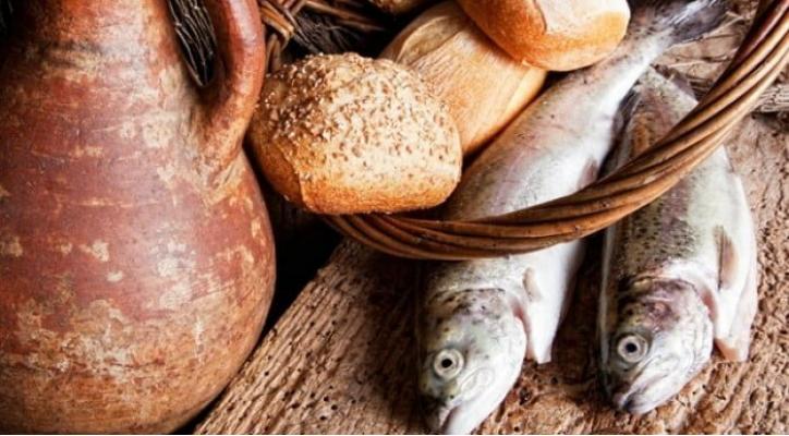 2023: Primer centenario del reparto de pan, peces y vino el día de San Bernabé