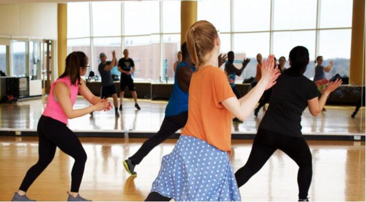 Baile en línea. Nivel Inicial (Lunes 19.45h)