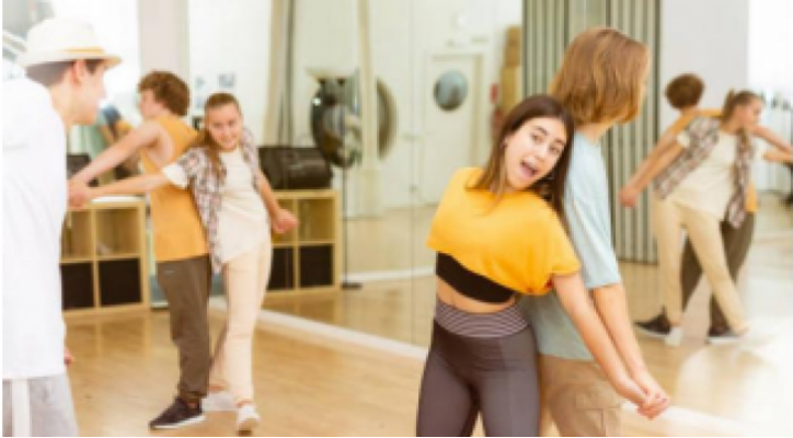 Baile en línea. Nivel Intermedio-Avanzado