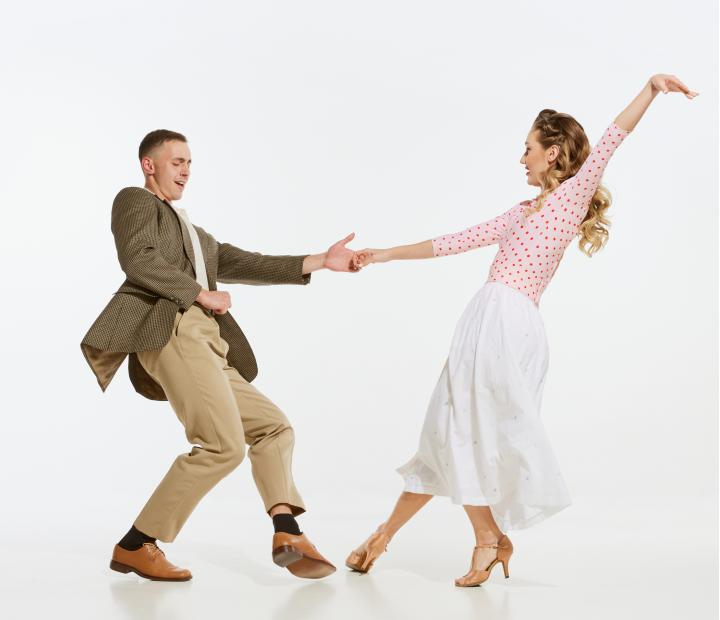 Baile en línea. Nivel Inicial. (Martes, 18.15 h)