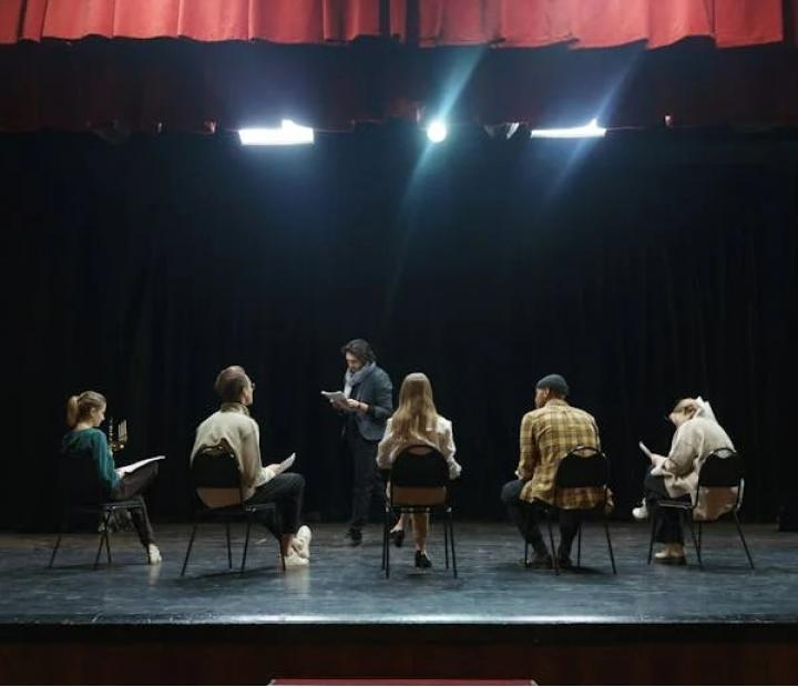 Teatro para adolescentes Escenario vacío