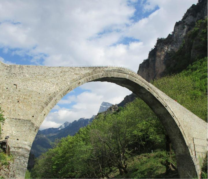 Senderos del Épiro: Caminando por la Grecia vacía
