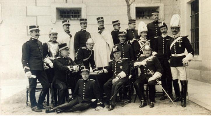 El Ejército de la Restauración: Alfonso XIII y la Regencia