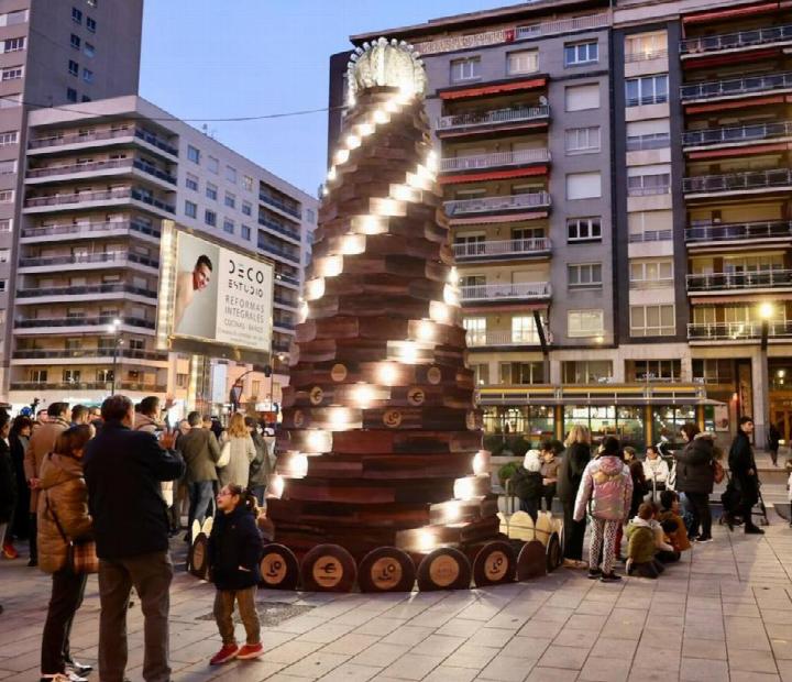 Pensamiento, creación y transformación: la otra cara de un árbol de Navidad.
