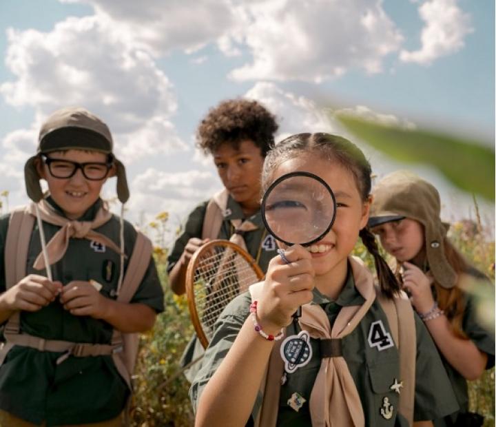 Campus de Verano. Pequeños exploradores. Exploradores en el jardín