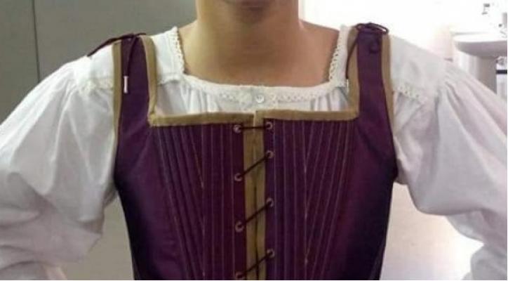 Confección de indumentaria tradicional aragonesa