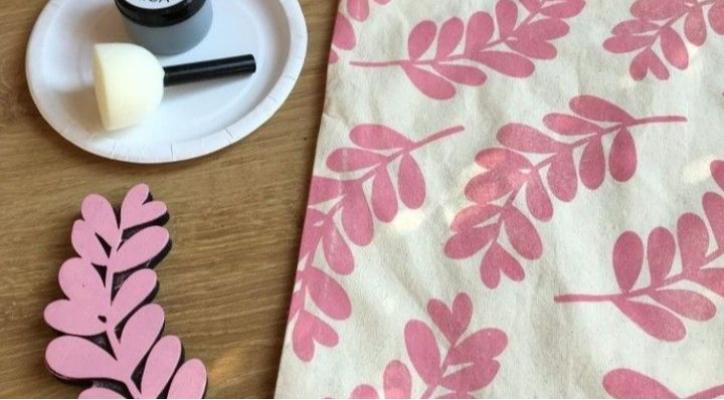 Pintura sobre tela: Bolsas y neceseres