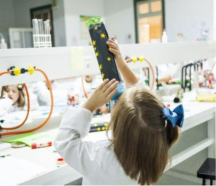 Esciencia: Sábado 23 agosto, 10-12h.