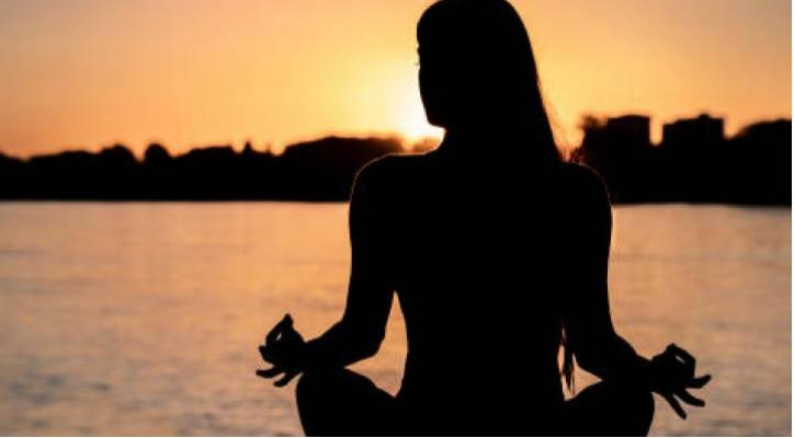 Yoga activo: salud y equilibrio. Lunes y miércoles