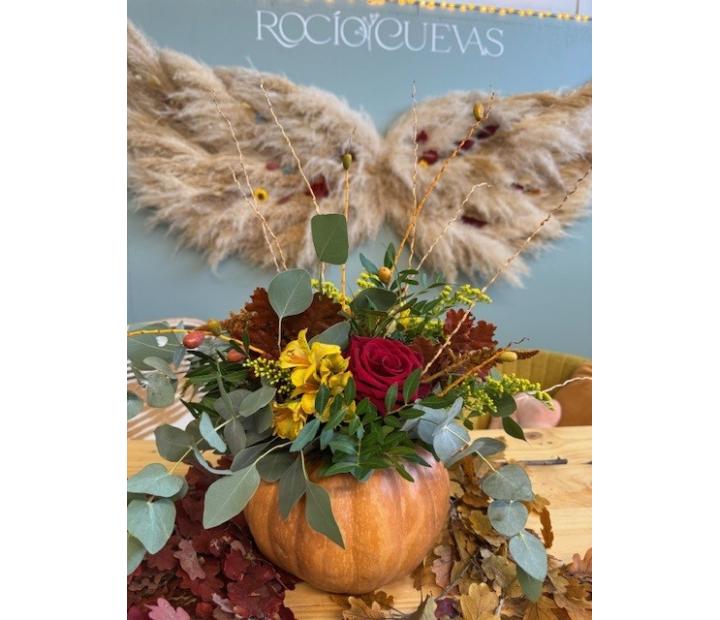 Taller de calabazas florales con flores naturales