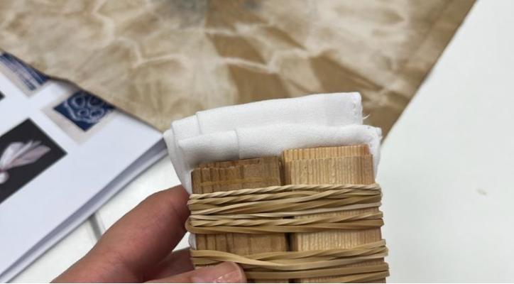 Descubre el `Shibori´. El arte japonés del nudo y el atado para decorar el textil