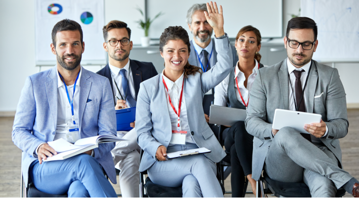 Formación In Company. Taller vivencial “Del revés”: Programa de inmersión emocional para líderes y equipos en entornos de alta exigencia