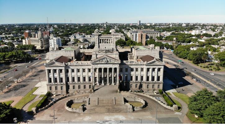 Argentina + Uruguay. Dos orillas, una modernidad