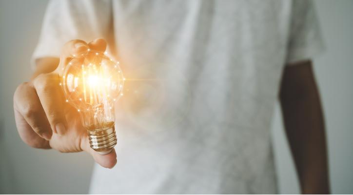 Que hicimos para. Iris Jordán y Raúl Bernal 