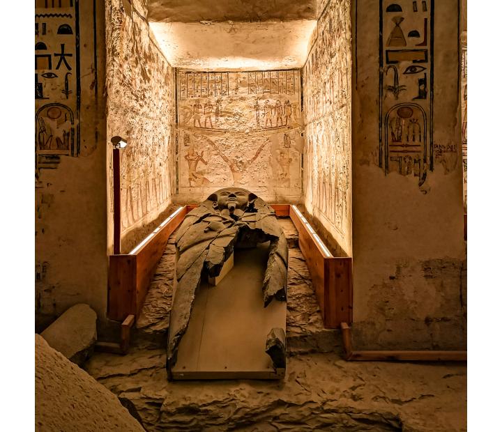 ARCADIA: AULA ABIERTA DE CULTURA. El marco de lo eterno. Tumbas y templos en el Egipto antiguo