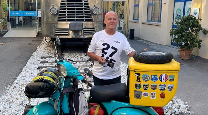 27UE. Un viaje solidario en Vespa por toda la Unión Europea