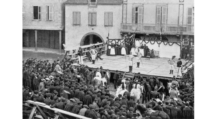 El camino hacia la profesionalización del teatro español de los Siglos de Oro