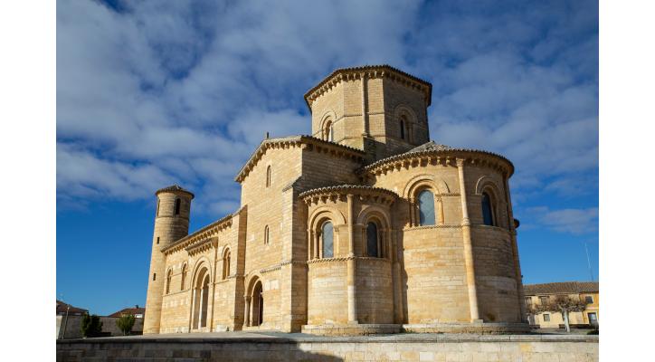 El templo románico: abrigo espiritual del peregrino