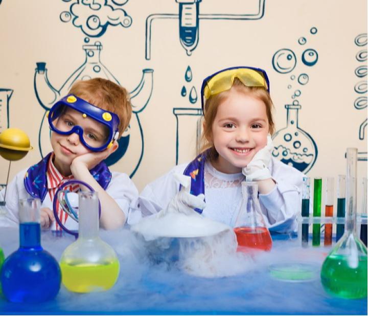 Campus. Vacaciones de verano jugando de 5 a 8 años. Del 13 al 17 de julio