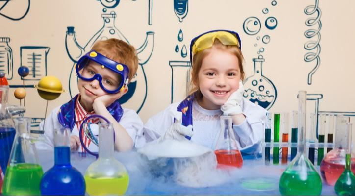 Campus. Vacaciones de verano jugando de 5 a 8 años. Del 13 al 17 de julio