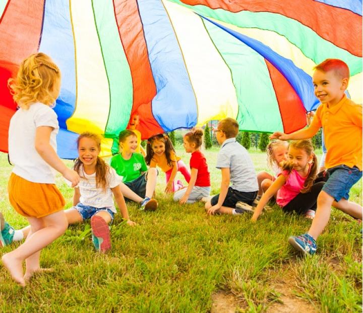Campus. Vacaciones de verano jugando de 5 a 8 años. Del 20 al 24 de julio