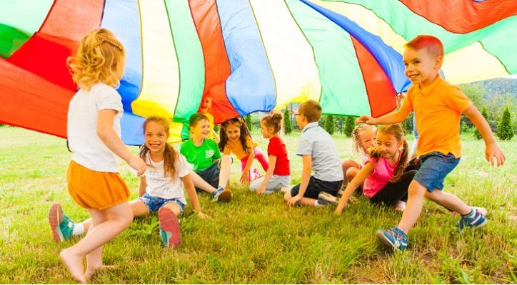 Campus. Vacaciones de verano jugando de 5 a 8 años. Del 20 al 24 de julio