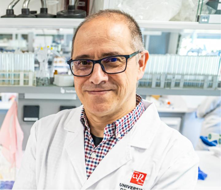 Nos gusta comer Química. Héctor Busto