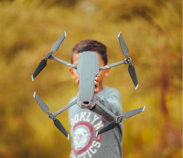 Zona Dron. Pilotaje de drones para niños