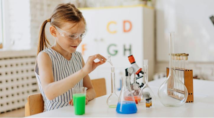 Experimental LAB. Descubre los secretos de la ciencia paso a paso