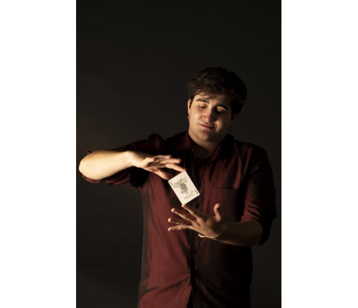 Espectáculo de magia ILUSIÓN por Asier Nuei