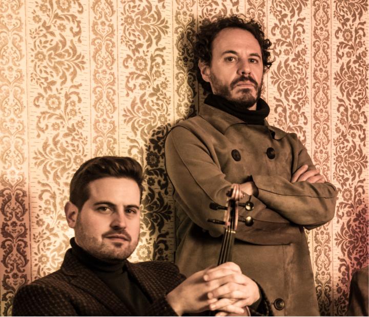 Grandes compositores con DOSDEDOS