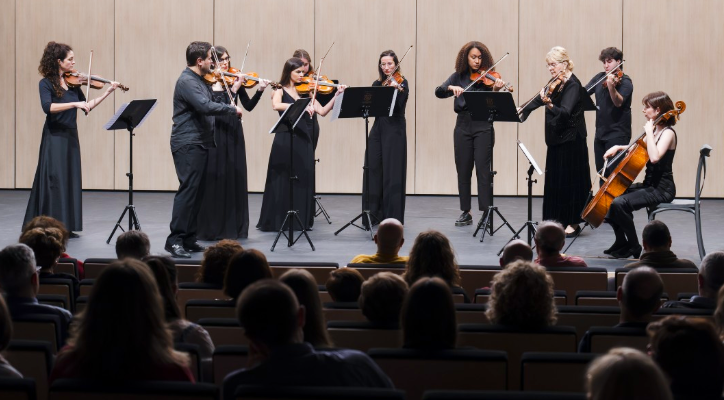  Camerata Santa Cecilia y David Pérez (trompeta)