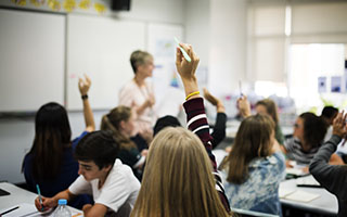 Nuevos retos educativos. Profesionales del ámbito docente 20-21