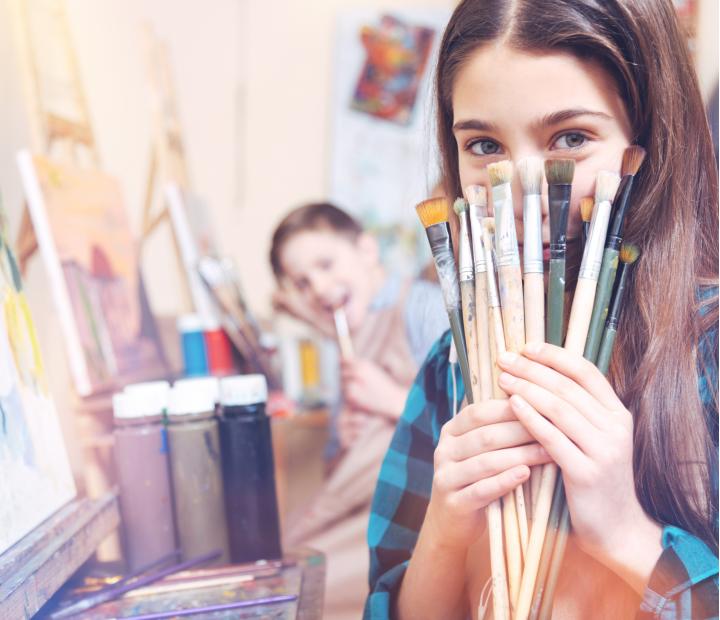 Escuela de arte para niños y jóvenes. Dibuja, pinta y modela