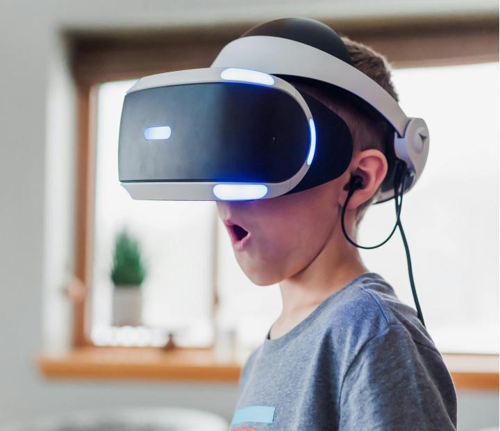 Experiencia VR y máquinas que cambian el mundo con Robótica Educativa