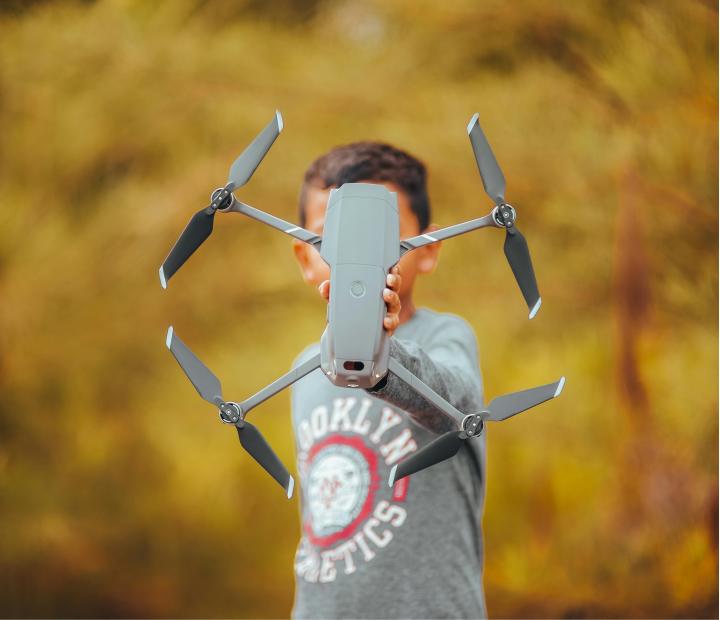 Zona Dron. Pilotaje de drones para niños