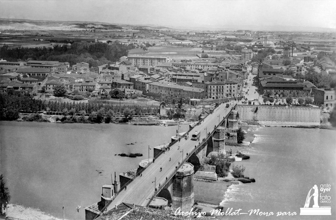 El Arrabal visto desde la torre de La Seo. Ediciones Arribas ca. 1954. Archivo Mollat-Moya