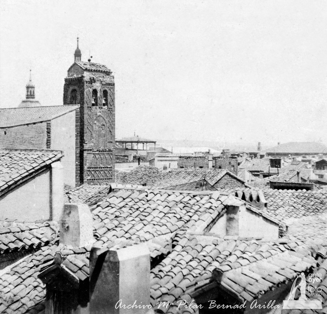 La desaparecida torre de San Juan y San Pedro. CA. 1915. Archivo María Pilar Bernad Arilla
