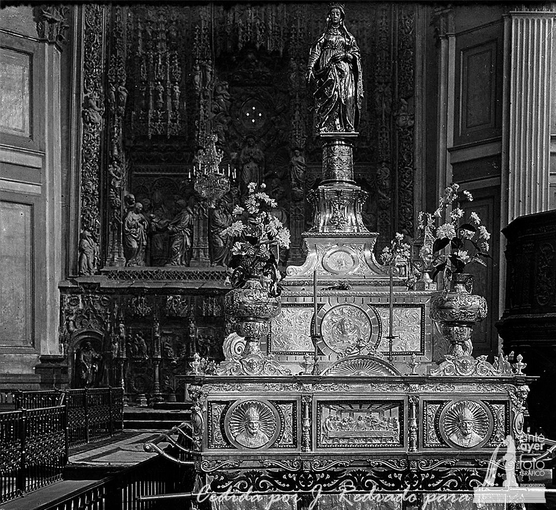 Peana de plata que salió en procesión con la virgen aquel 12 de octubre de 1915