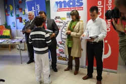 IBERCAJA Y LA MAS ENTREGAN LAS AGENDAS ESCOLARES