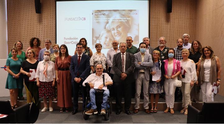 Firma de convenios sociales de Fundación Ibercaja y Fundación CB con las entidades seleccionadas en Extremadura