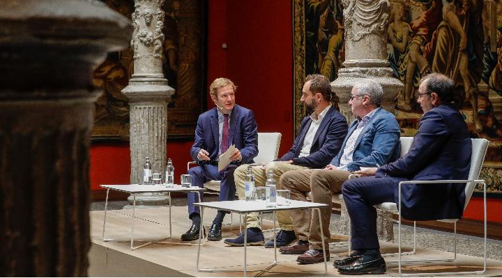 Mesa redonda desarrollada en el foro