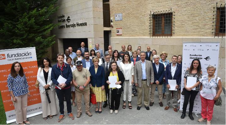 Firma de convenios sociales de Fundación Ibercaja y Fundación CAI con las entidades seleccionadas en Huesca y provincia
