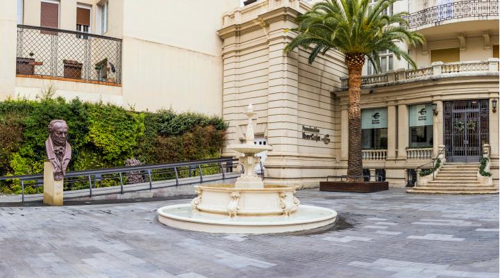 Patio de la sede central de Fundación Ibercaja en Zaragoza